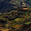 Route de Chavin - paysage caractristique avec les cultures qui couvrent par petites parcelles toutes les montagnes autour de la valle.