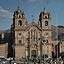 Cusco - Plaza de Armas - l'glise de la compagnie de Jsus : la Compania. Construite par les jsuites en 1571, et reconstruite aprs le tremblement de terre de 1650.
