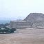 Huaca de la Luna -  le site qui est actuellement fouill - au fond la Huaca del Sol - 